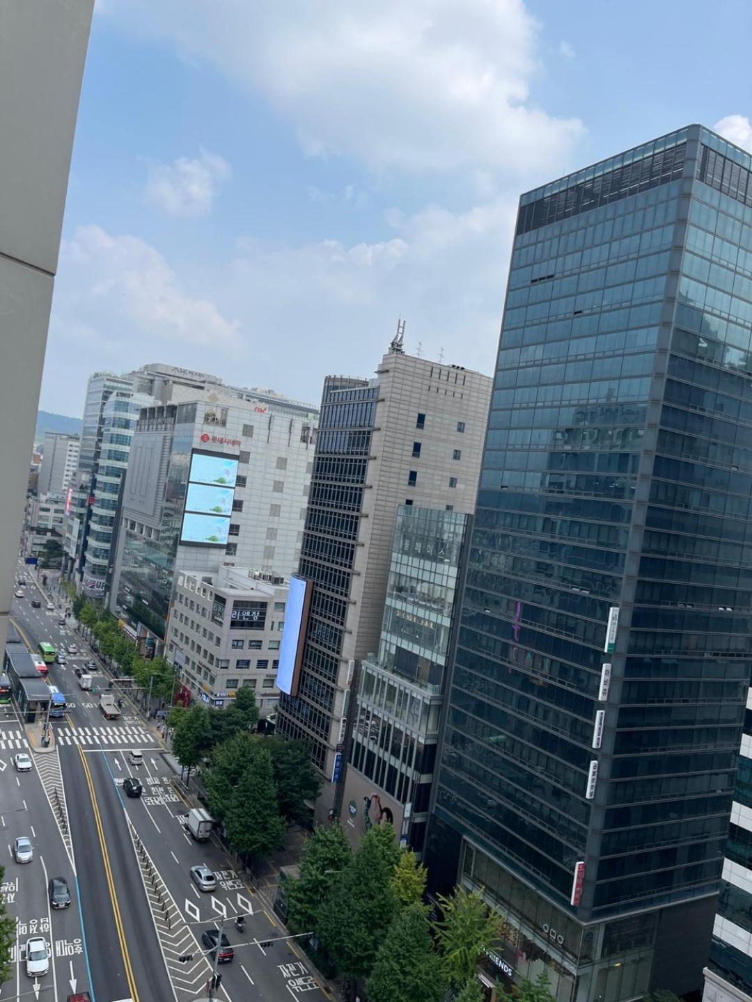 Hongdae Residence 3 - 1Min From Hongik Uni Station Exit #1 Seoul Exteriör bild