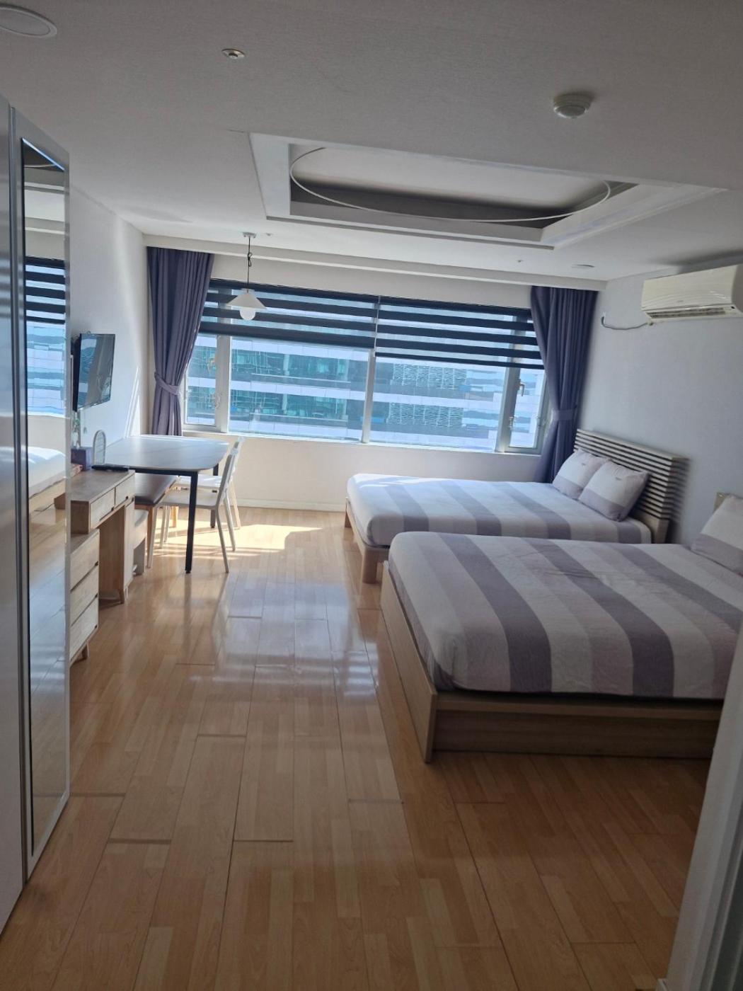 Hongdae Residence 3 - 1Min From Hongik Uni Station Exit #1 Seoul Exteriör bild